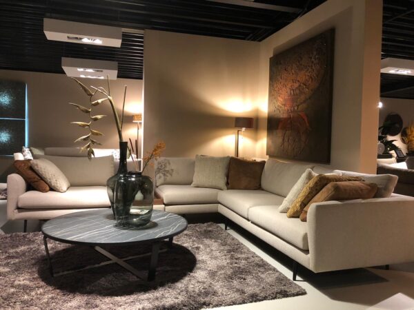 Amigo (2) met koprolhoofdsteun en brique sierkussen.JPG