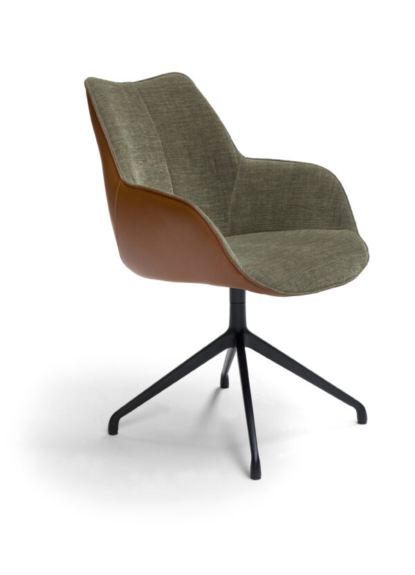 Kiq stoel Bree's New World (1).jpg