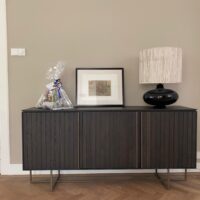 Duncan en marjolijn, Gaia dressoir en vitrine kast (2).jpeg