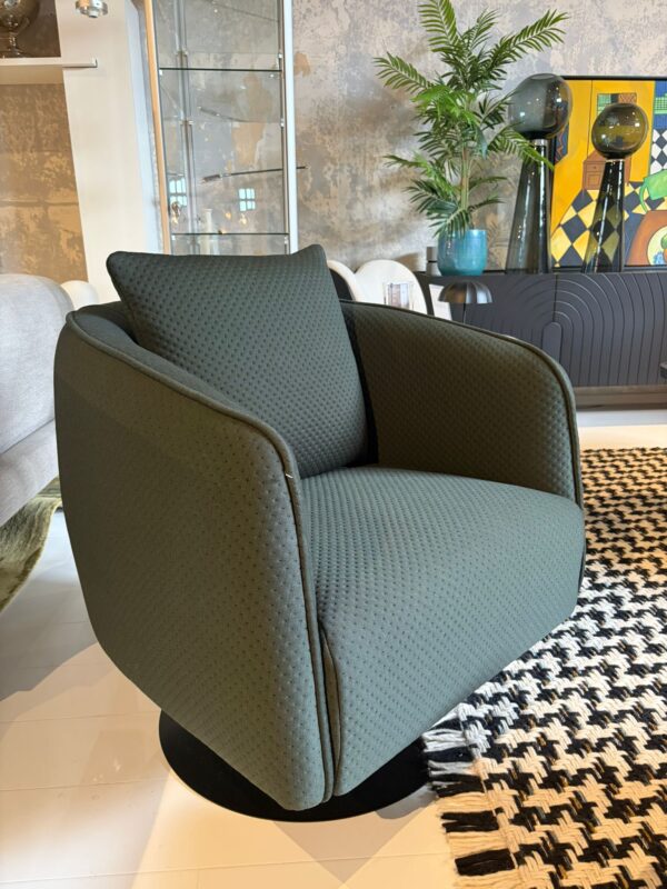 Fauteuil jazz  cartel living colijn outlet (1).jpeg