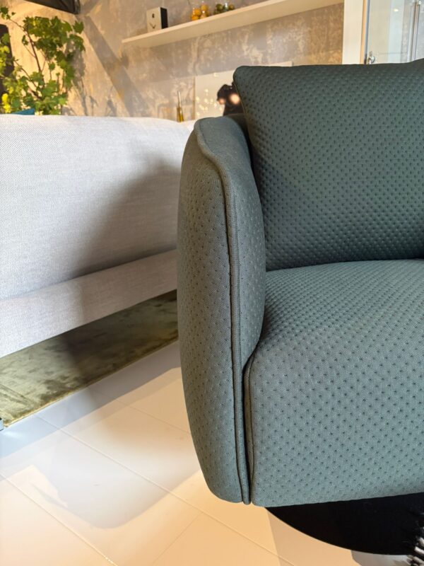 Fauteuil jazz  cartel living colijn outlet (3).jpeg