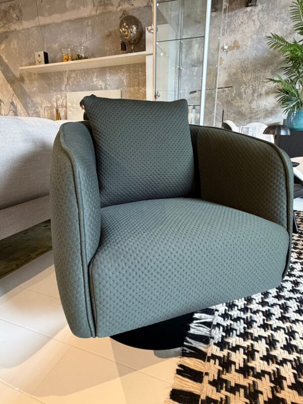 Fauteuil jazz  cartel living colijn outlet (4).jpeg