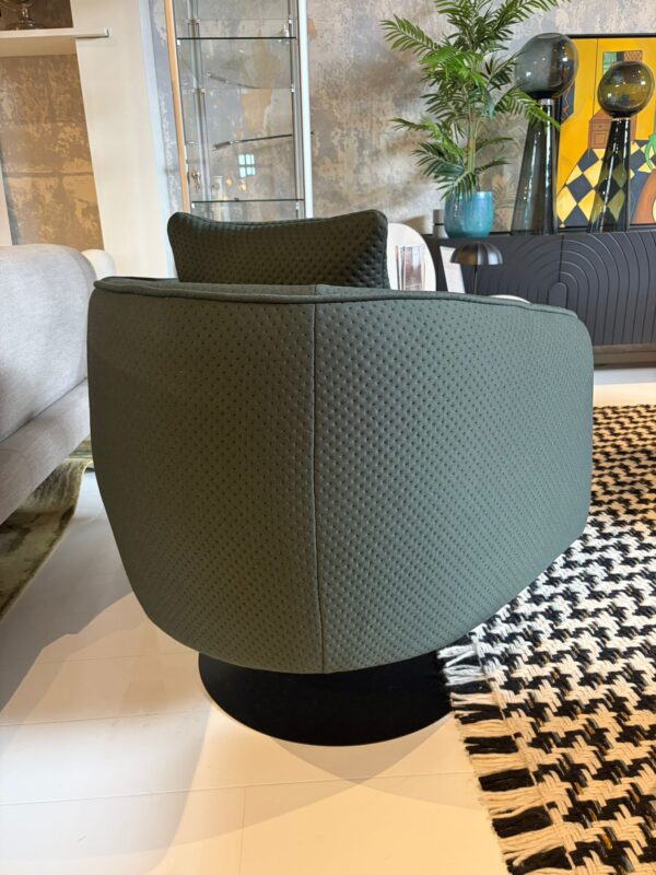 Fauteuil jazz  cartel living colijn outlet (5).jpeg