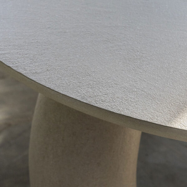 Mogg Elephante table tafel Colijn Interieur detail concrete ivoor sfeer 3.jpg