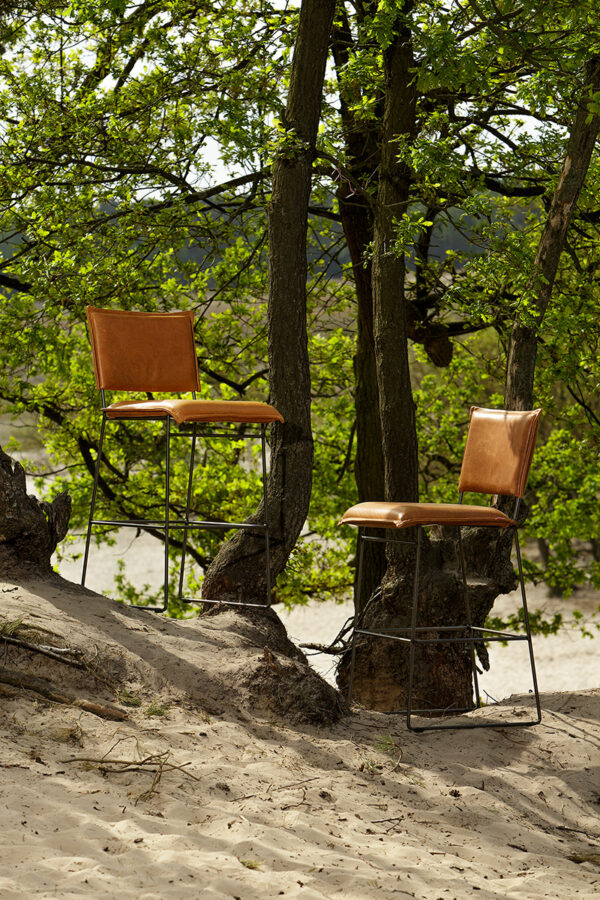 Norman barstoel Luxor Beige.jpg