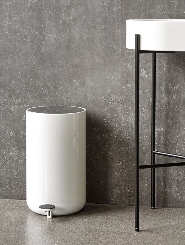 Pedal bin audo colijn sfeer 2.JPG